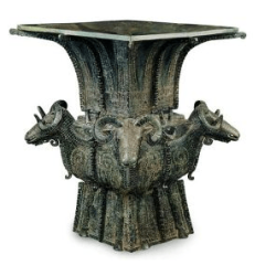 Shang- Four Ram Bronze Square Zur Shang dynasty Four Ram Bronze